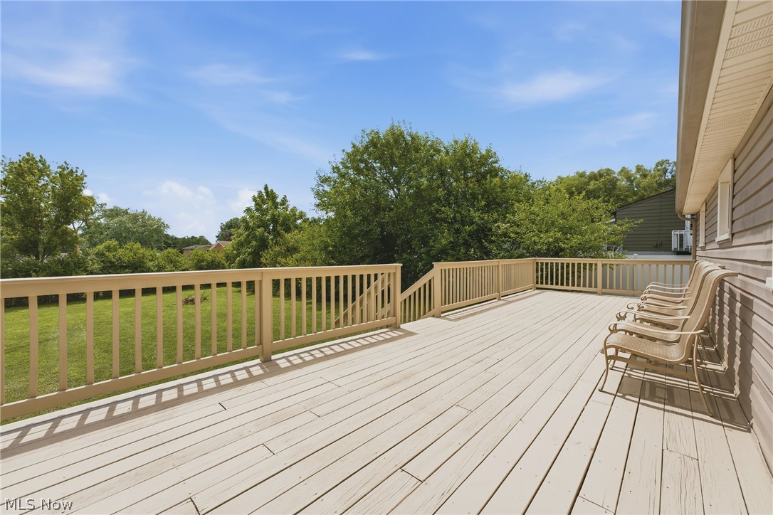 6330 Peach Street Louisville OH 44641