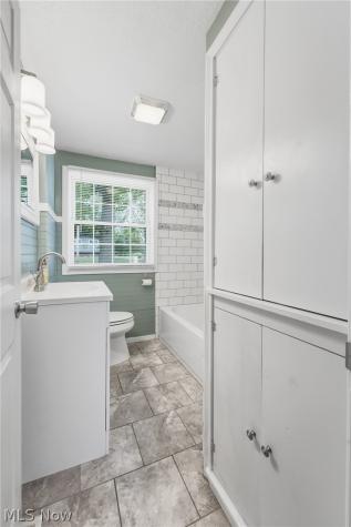6330 Peach Street Louisville OH 44641