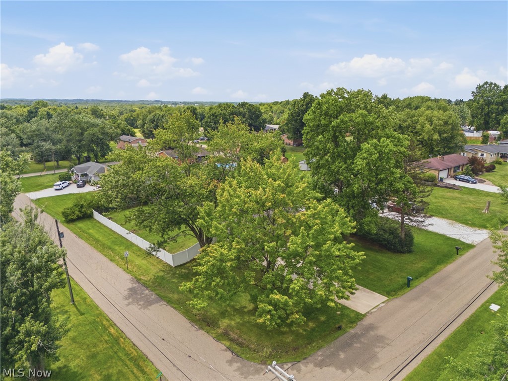 6330 Peach Street Louisville OH 44641