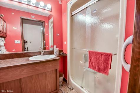 1256 E 331st Street Eastlake OH 44095