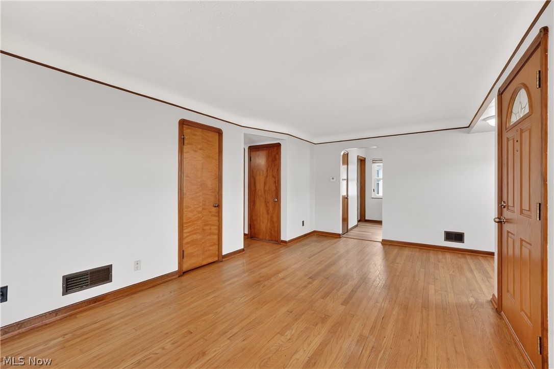 2819 Tuxedo Avenue Parma OH 44134