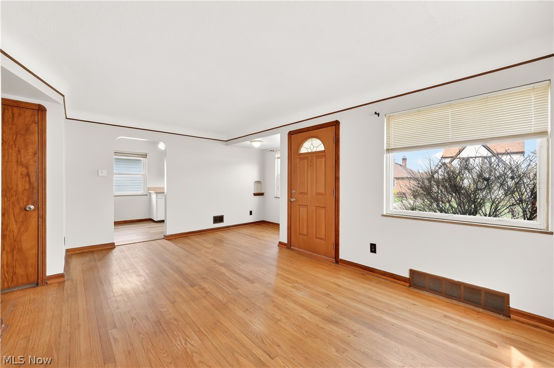 2819 Tuxedo Avenue Parma OH 44134