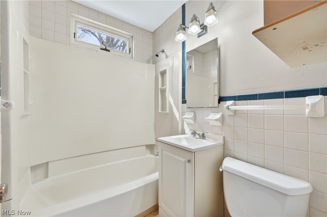 2819 Tuxedo Avenue Parma OH 44134