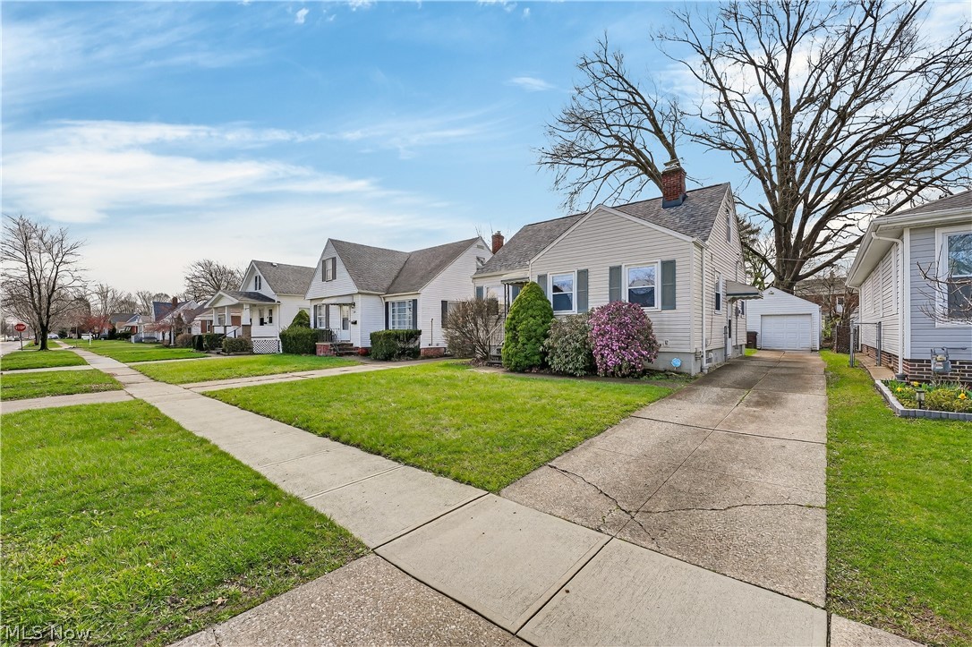 2819 Tuxedo Avenue Parma OH 44134