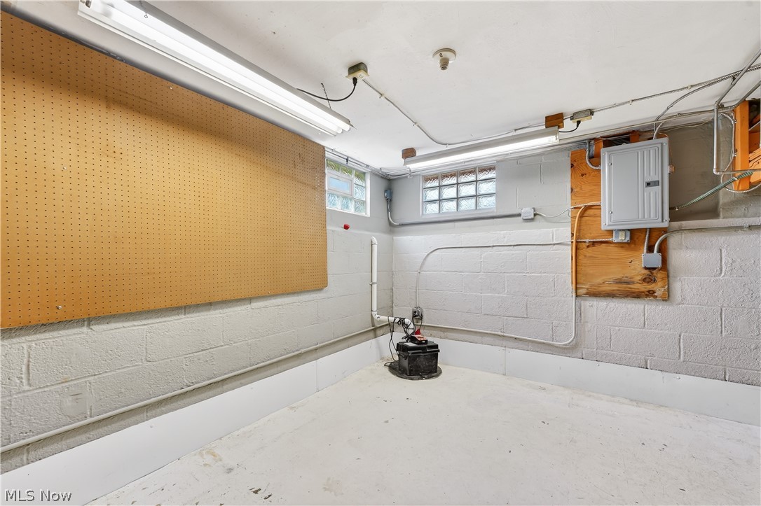 2819 Tuxedo Avenue Parma OH 44134