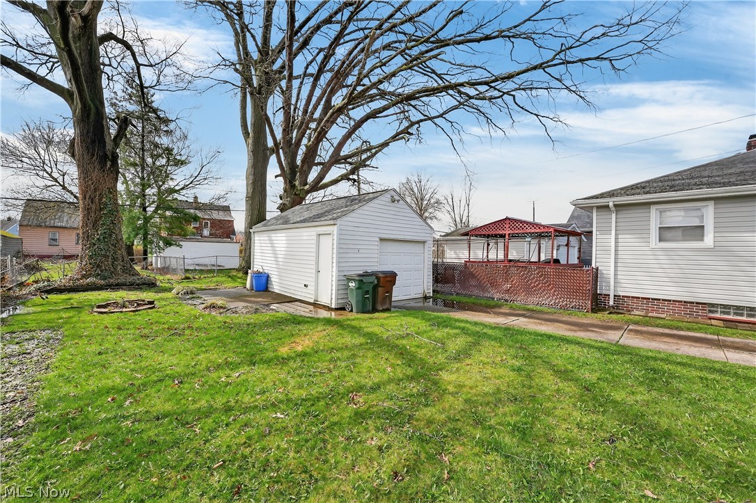 2819 Tuxedo Avenue Parma OH 44134