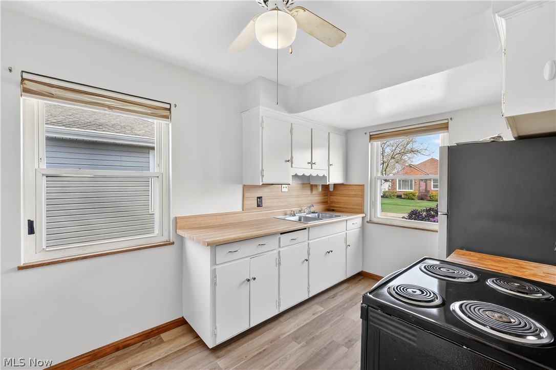 2819 Tuxedo Avenue Parma OH 44134