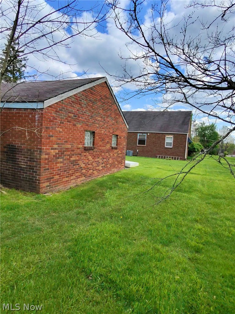 2156 Mcguffey Road Youngstown OH 44505