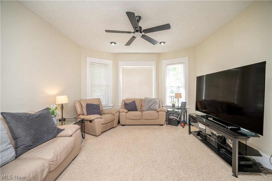 124 Hartzell Avenue Niles OH 44446