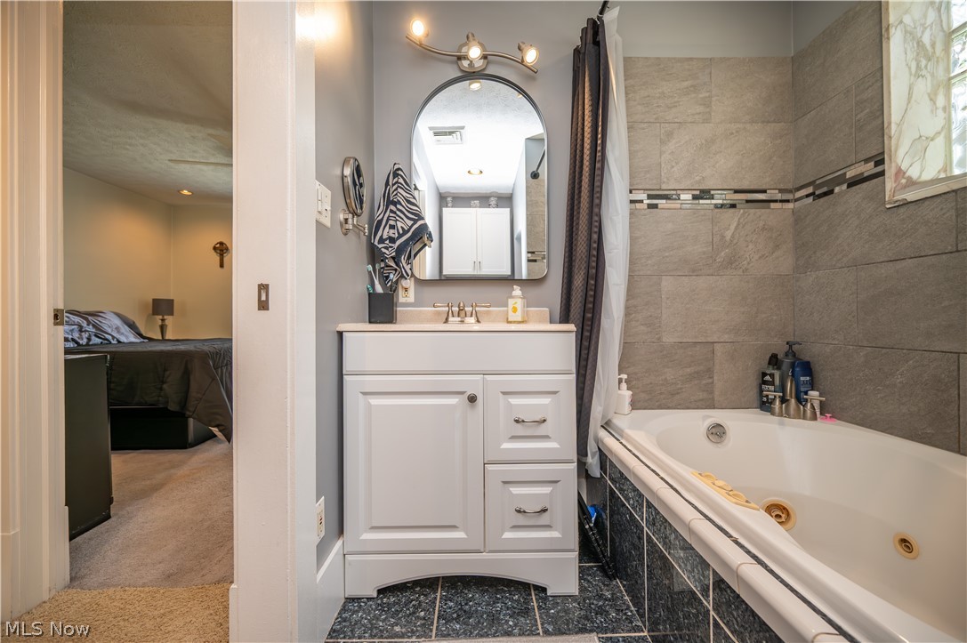 124 Hartzell Avenue Niles OH 44446
