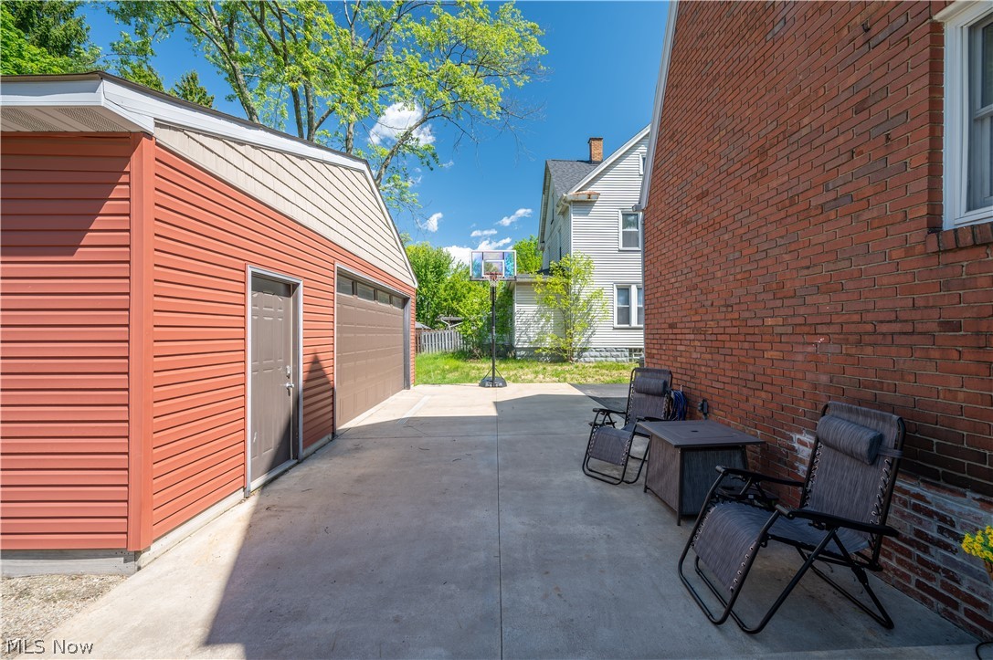 124 Hartzell Avenue Niles OH 44446