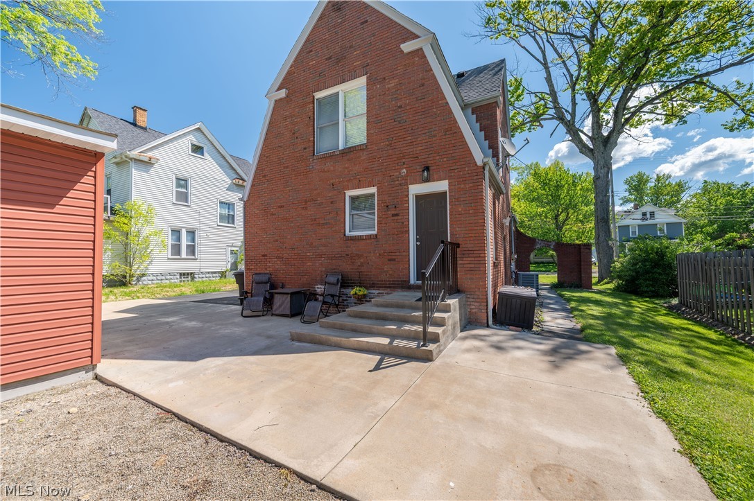 124 Hartzell Avenue Niles OH 44446