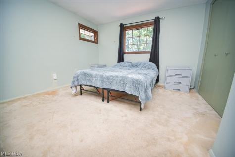 816 Bennett Drive Elyria OH 44035
