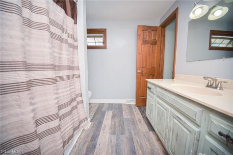 816 Bennett Drive Elyria OH 44035