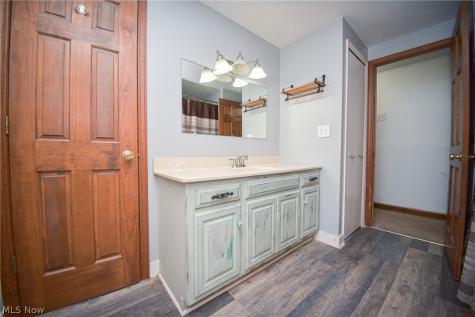 816 Bennett Drive Elyria OH 44035