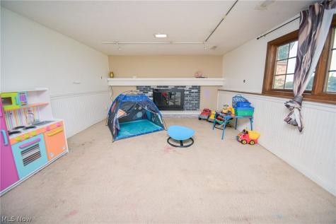 816 Bennett Drive Elyria OH 44035