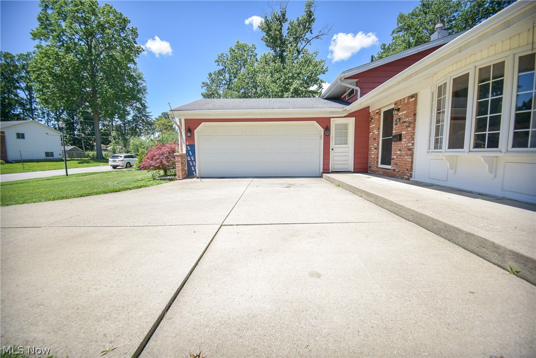 816 Bennett Drive Elyria OH 44035