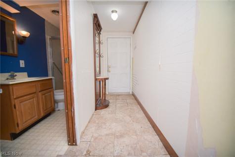 816 Bennett Drive Elyria OH 44035