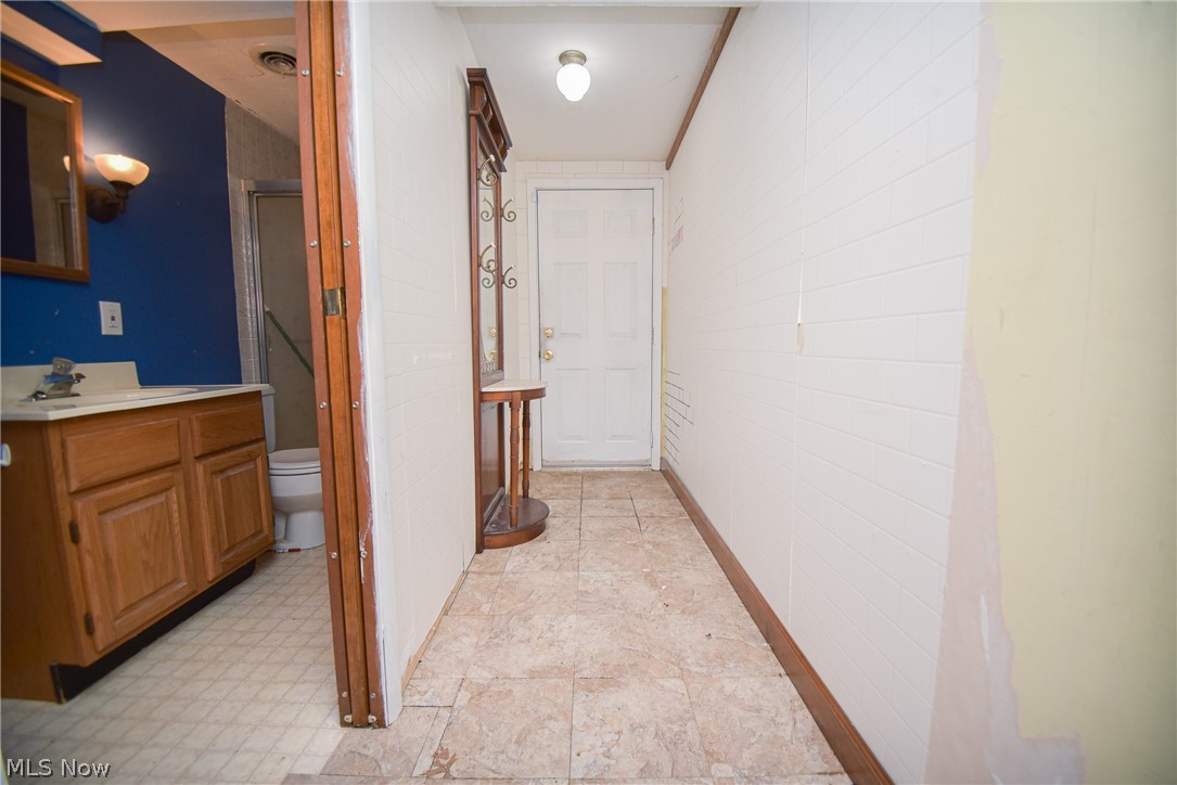 816 Bennett Drive Elyria OH 44035