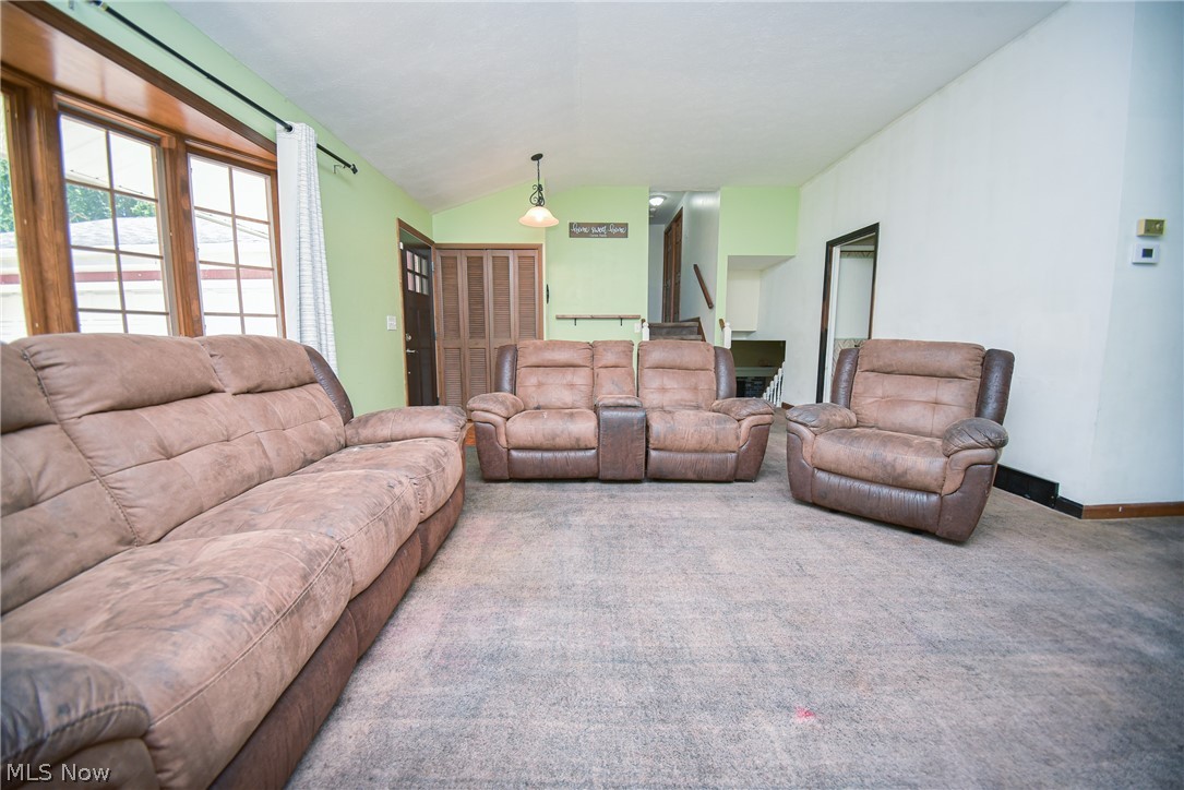 816 Bennett Drive Elyria OH 44035