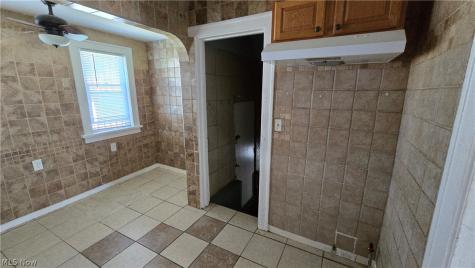 10017 Sandusky Avenue Cleveland OH 44105