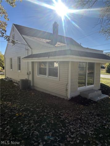 16001 Westview Avenue Cleveland OH 44128