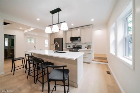 2124 Lamberton Road Cleveland Heights OH 44118