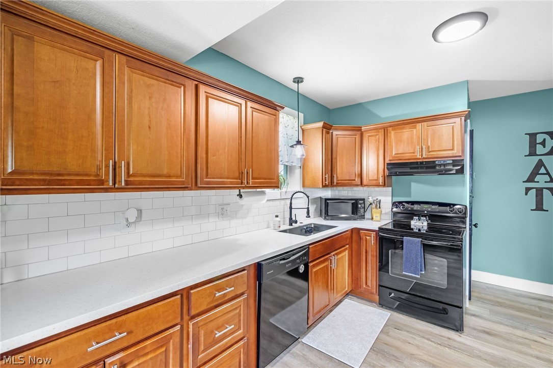 13 Cliftwood Street NE Navarre OH 44662