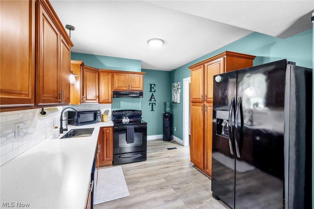 13 Cliftwood Street NE Navarre OH 44662
