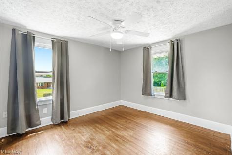 13 Cliftwood Street NE Navarre OH 44662