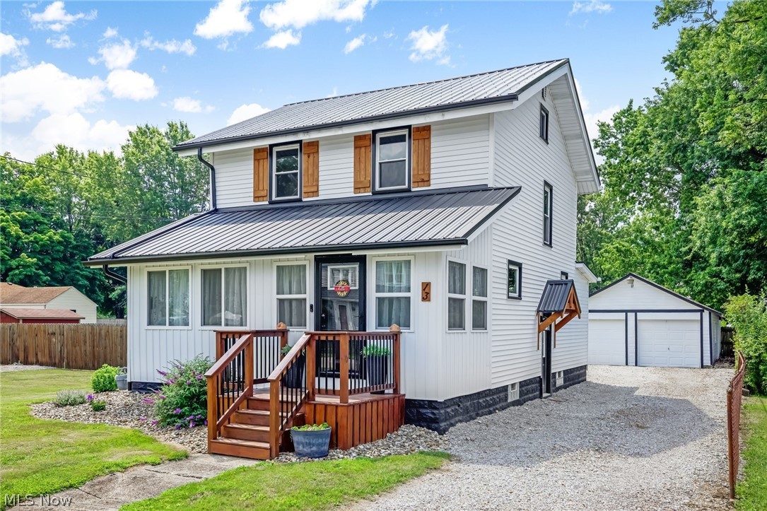 13 Cliftwood Street NE Navarre OH 44662