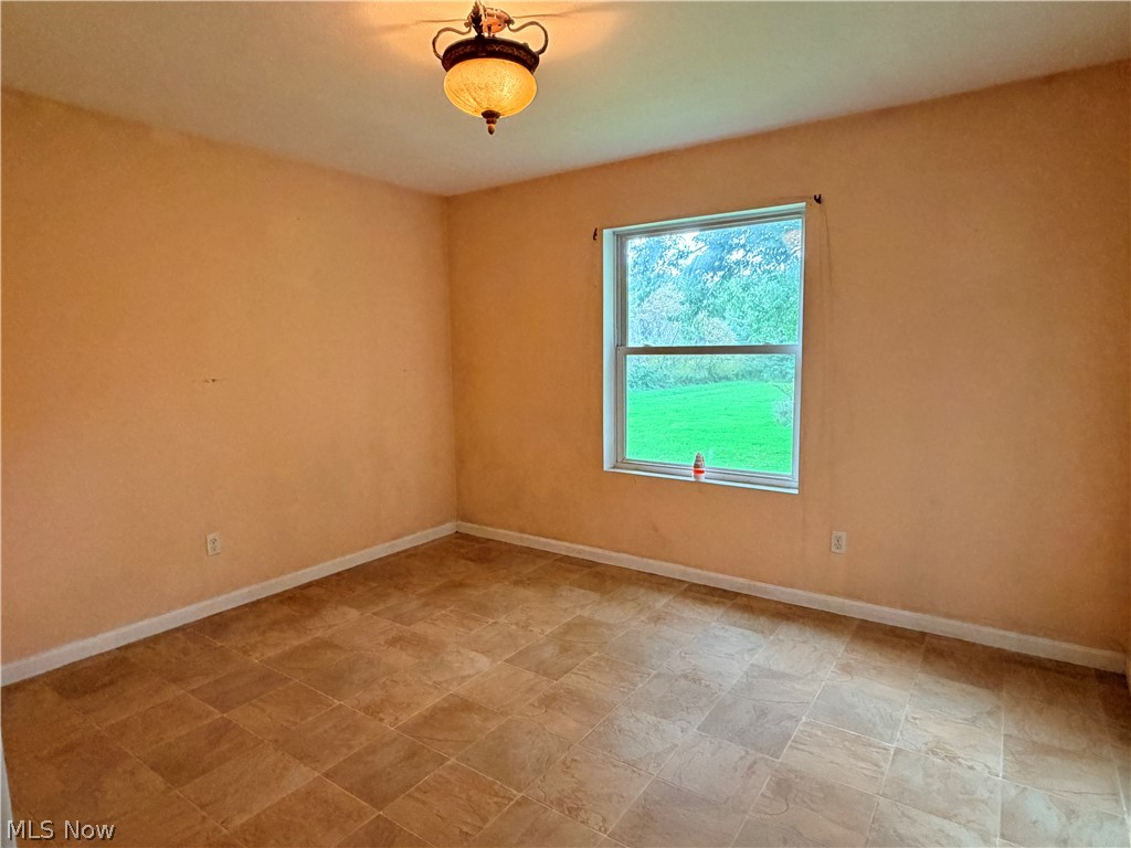 6351 Bushnell Road Conneaut OH 44030
