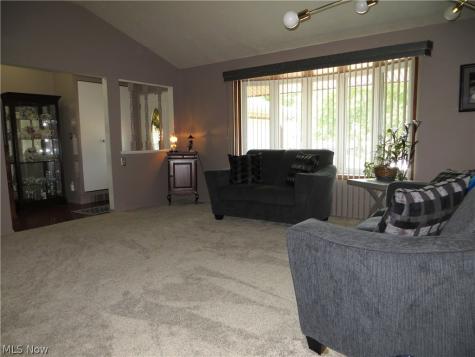 5477 Dorothy Drive North Olmsted OH 44070