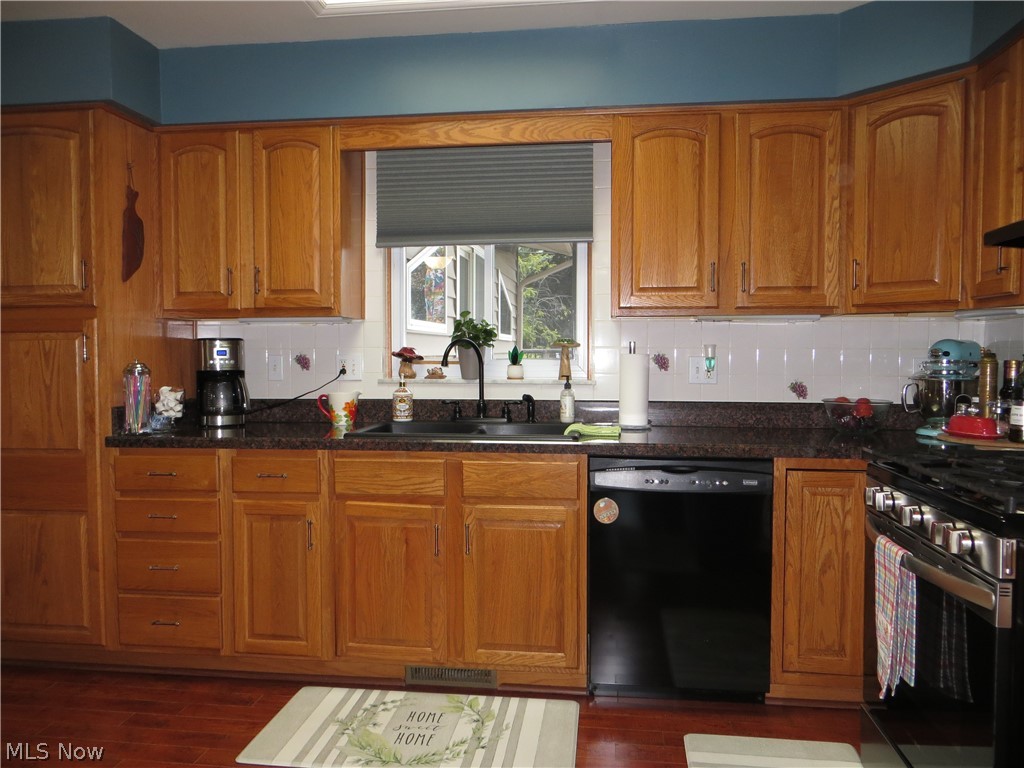 5477 Dorothy Drive North Olmsted OH 44070