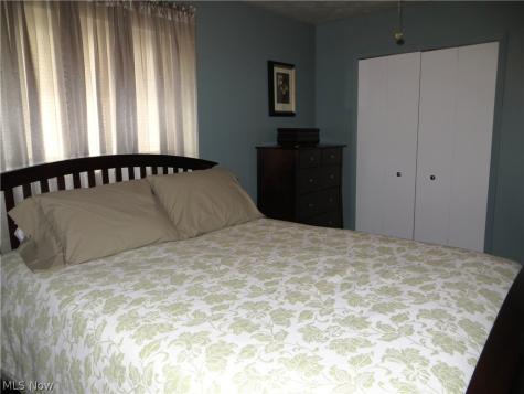 5477 Dorothy Drive North Olmsted OH 44070