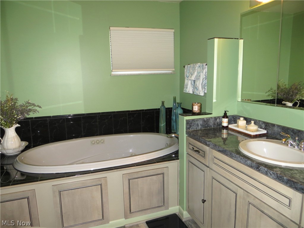 5477 Dorothy Drive North Olmsted OH 44070