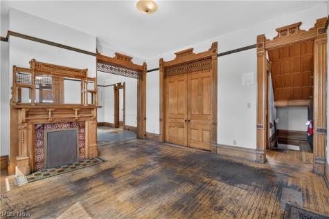 7408 Broadway Avenue Cleveland OH 44105