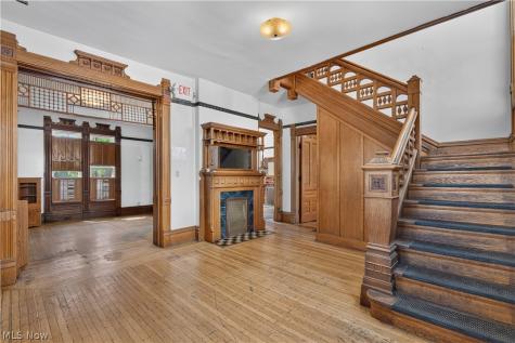 7408 Broadway Avenue Cleveland OH 44105