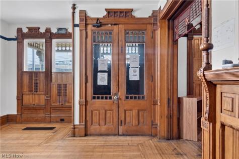 7408 Broadway Avenue Cleveland OH 44105