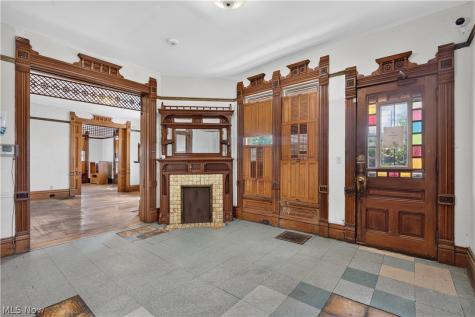 7408 Broadway Avenue Cleveland OH 44105