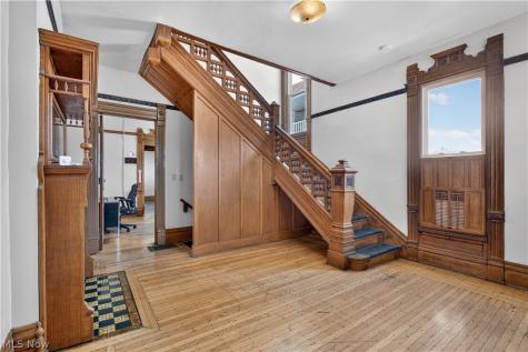 7408 Broadway Avenue Cleveland OH 44105