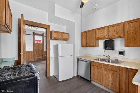 7408 Broadway Avenue Cleveland OH 44105