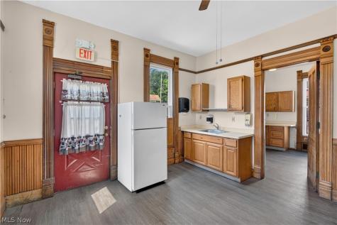 7408 Broadway Avenue Cleveland OH 44105