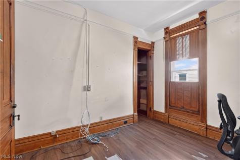 7408 Broadway Avenue Cleveland OH 44105
