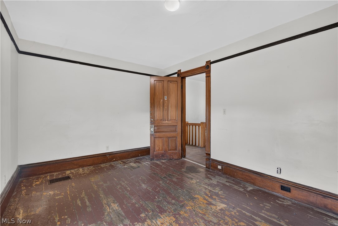 7408 Broadway Avenue Cleveland OH 44105