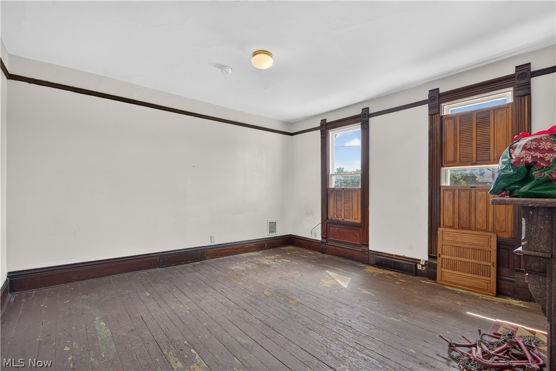 7408 Broadway Avenue Cleveland OH 44105