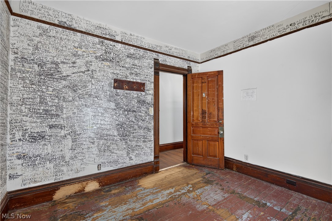 7408 Broadway Avenue Cleveland OH 44105