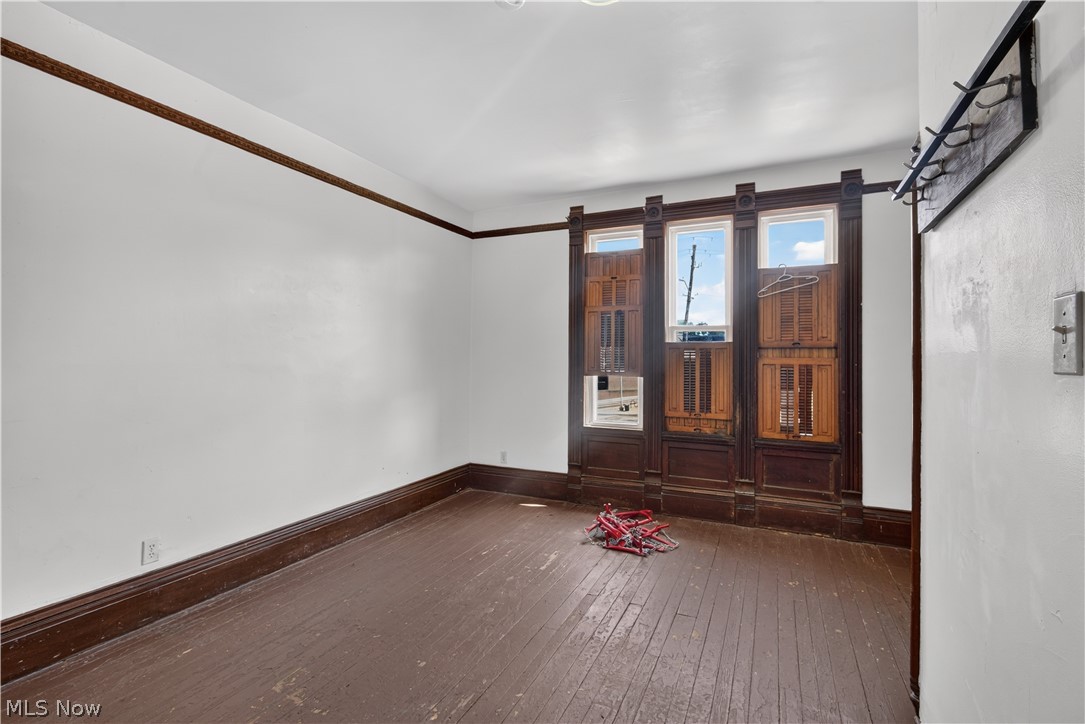 7408 Broadway Avenue Cleveland OH 44105