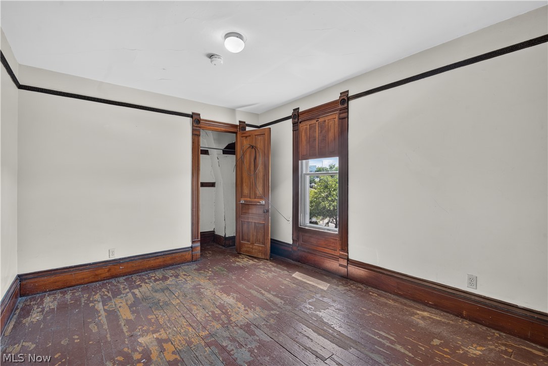 7408 Broadway Avenue Cleveland OH 44105