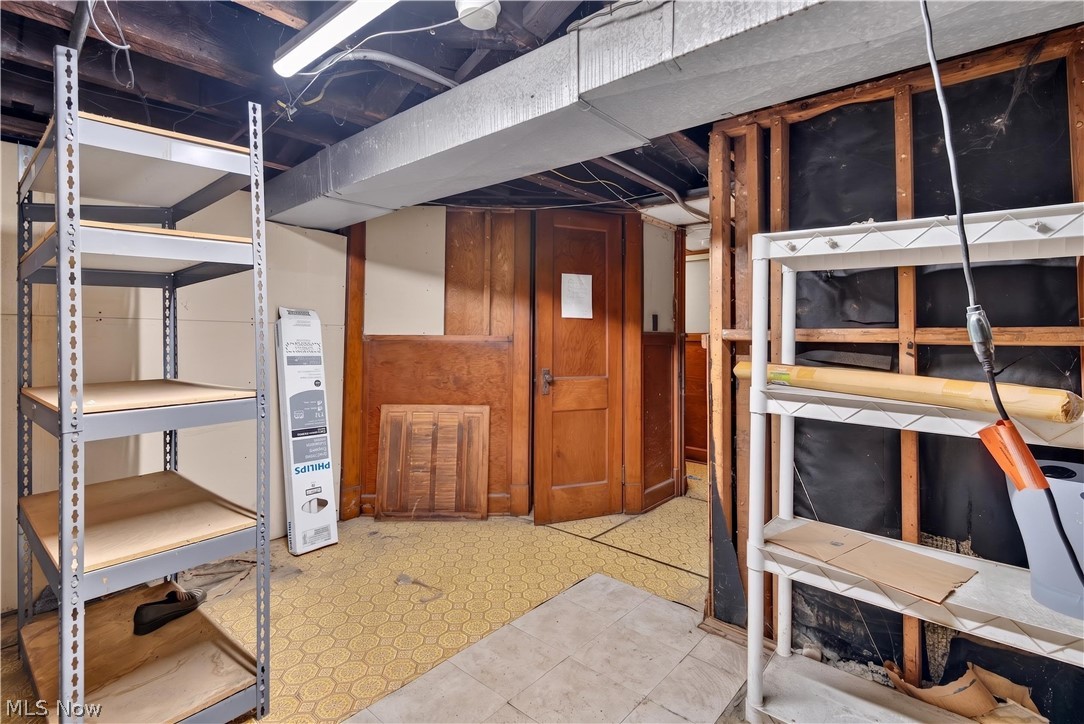 7408 Broadway Avenue Cleveland OH 44105